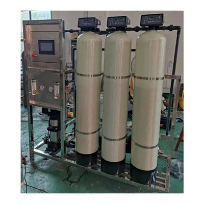 1TPH 2.1kW-380-415V 3xFRP Tanks Brackwasser Umkehrosmosewasseranlage