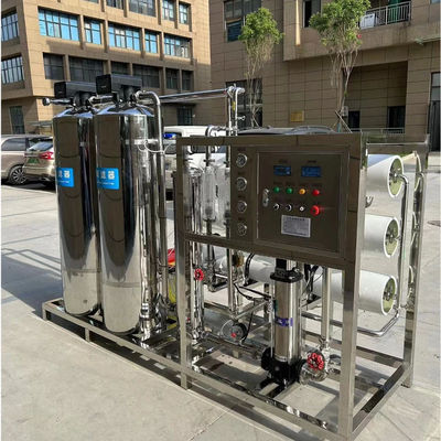 4TPH 5.5kW-380-415V 2xSS304 Tanks Brackwasser Umkehrosmosewasseranlage