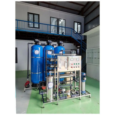 6TPH 7.9kW-380-415V 3xFRP Tanks Brackwasser Umkehrosmosewasseranlage