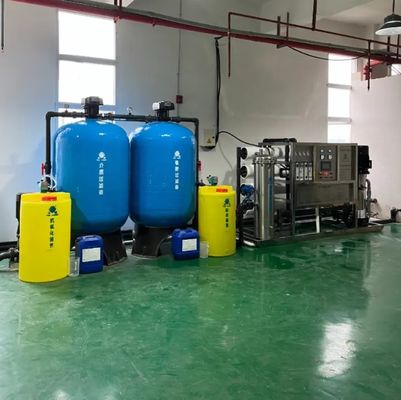 4TPH FRP Tanks Brackwasser Umkehrosmose-Wasseranlage für Bohrbrunnen