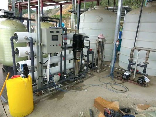 6TPH 7,9kW FRP Tanks Brackwasser Umkehrosmosewasseranlage