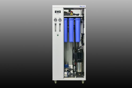 1T/H kommerzielle Umkehrosmose-Wasseranlage mit Plus- und Play-vorentwickeltem Design