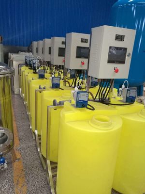 PET 500L Behälter-automatische chemische Dosiereinheit mit dem Mischer, der Pumpe dosiert